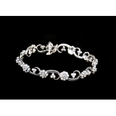Hermosa pulsera de plata con perlas, muy elegante